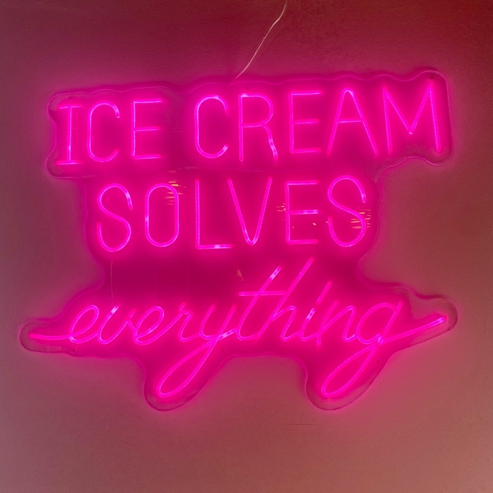 Meet your Posher, Lyna